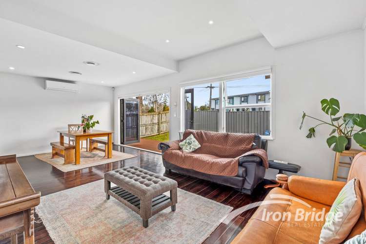 1/53 Lancaster Road Beach Haven_2