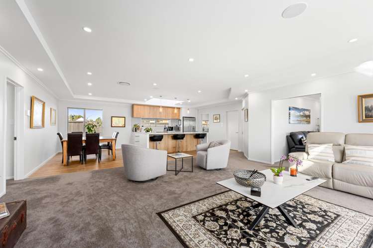 5 Coopworth Mews West Melton_11
