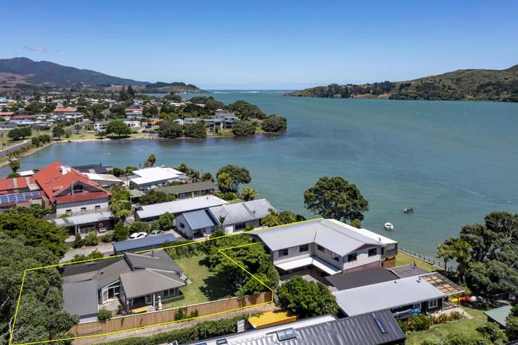 64 Wallis Street Raglan_48