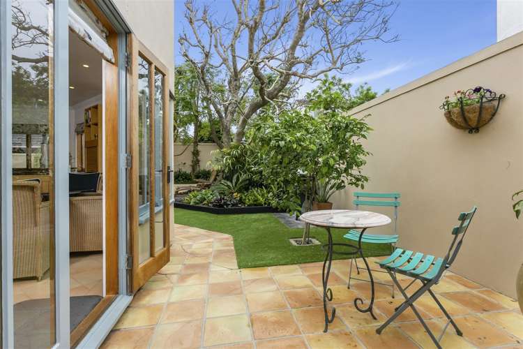 2/15 Sylvan Park Avenue Milford_16