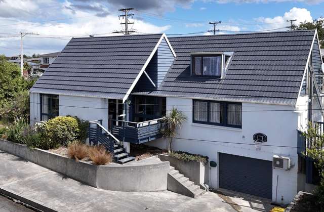 Contemporary Charmer sitting high in Rosebank