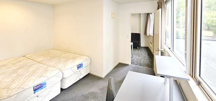 210/138 Anzac Avenue_2
