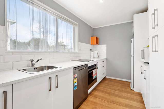 1/79 West Coast Road Glen Eden_2