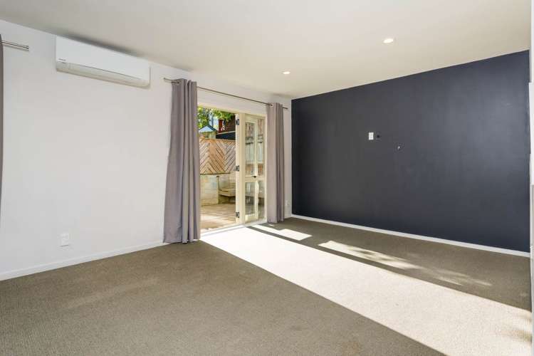 1/20 Fields Parade Oteha_3