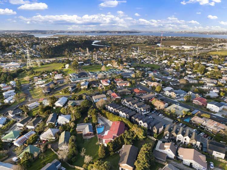 10 Lilburn Crescent Massey_30