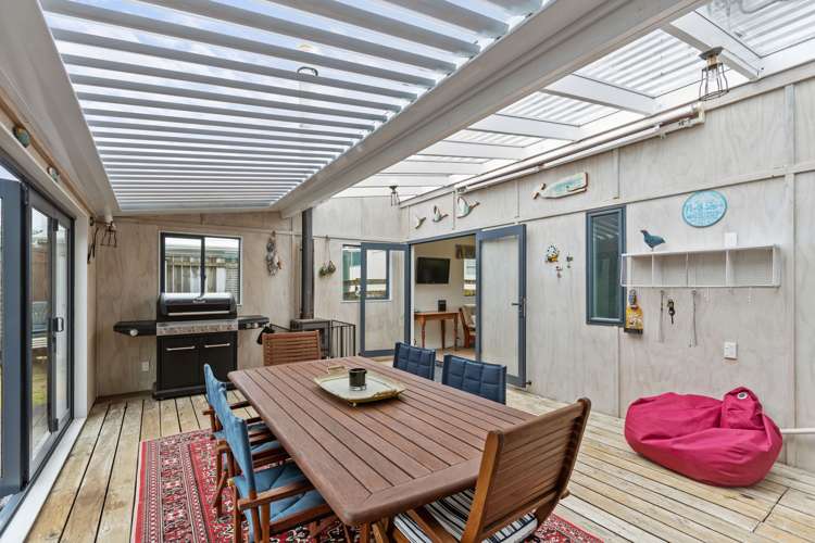 22 Pinedale Crescent Riversdale Beach_3