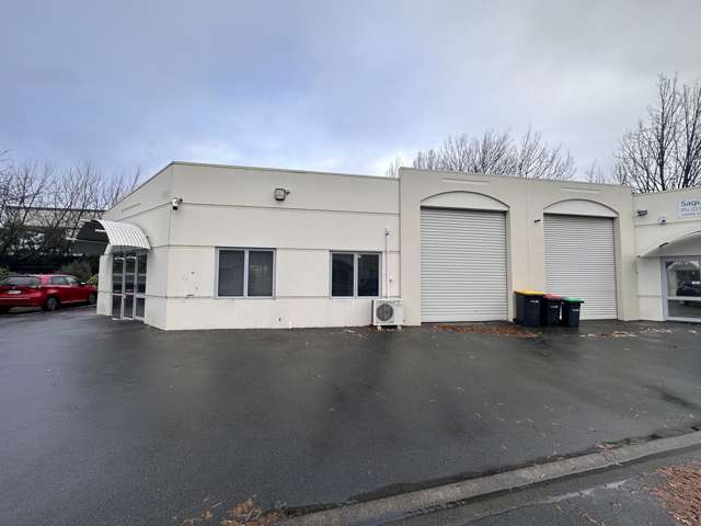 110m2* Offices with Storage in Middleton