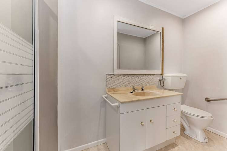 486 West Coast Road Glen Eden_20