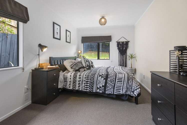 3A John Webster place Glen Eden_11