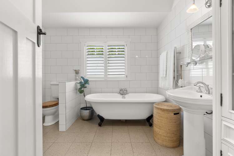 63 Aramoana Avenue Devonport_13