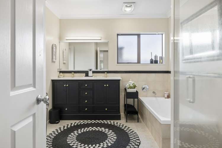 30 Mauritius Key Papamoa_15