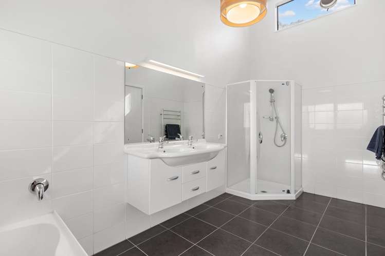 108 Carnoustie Drive Wattle Downs_14