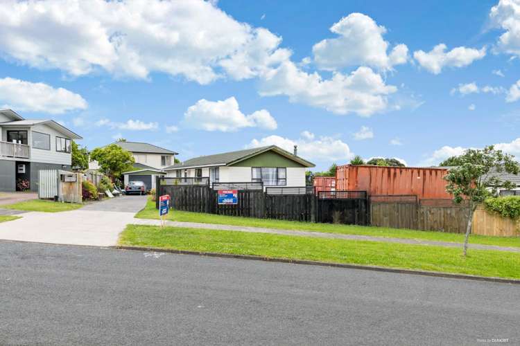 6 Oreti Place Clover Park_0