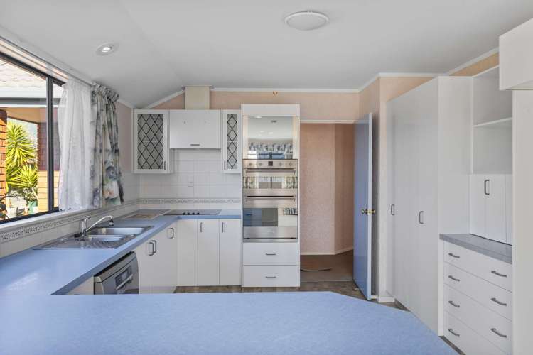 100 Aldinga Avenue Stoke_1