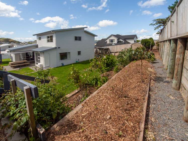 4 Neston Grove Churton Park_21