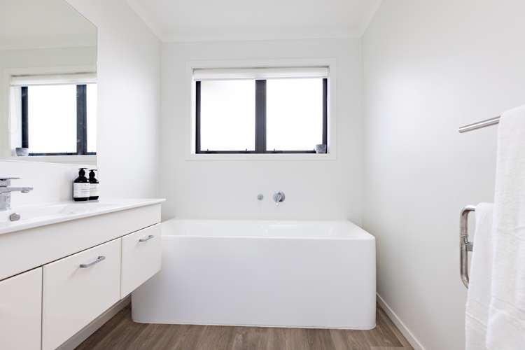 35 Plescher Crescent Leamington_11