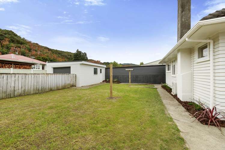 20 Petrie Street Wainuiomata_16
