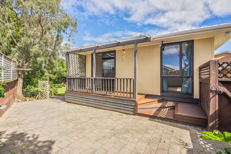10 Robert Grove Paraparaumu_15
