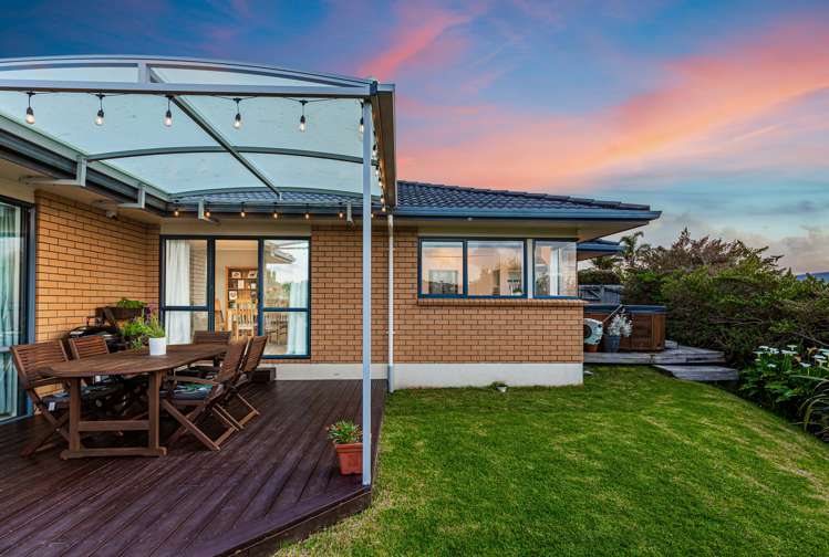 56 Rivervale Grove Stanmore Bay_12