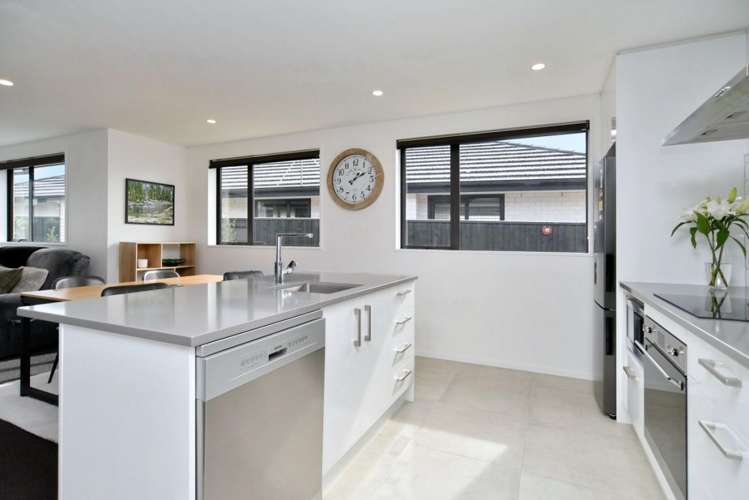 8 Jasmine Street Woodend_9