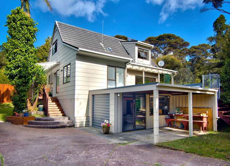 58 Woodfern Crescent Titirangi_18