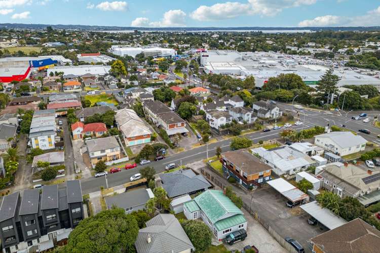 6 Kingsway Avenue Sandringham_25