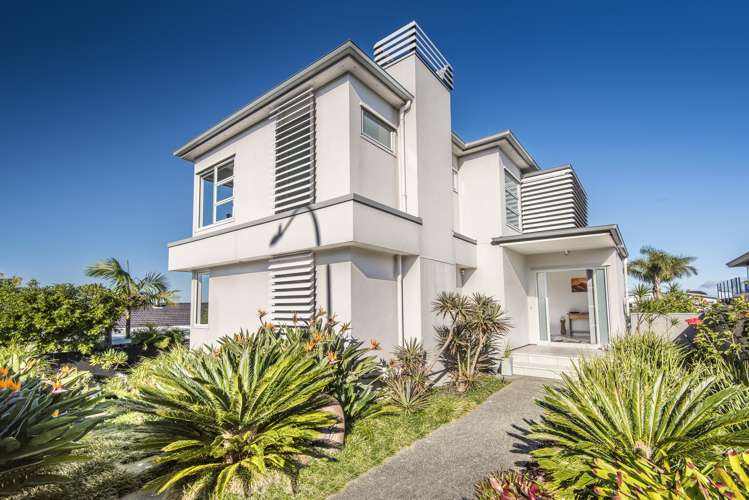 62 Seaview Road Castor Bay_1