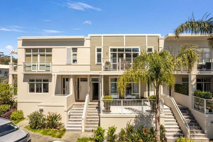 5 Eaves Bush Parade Orewa_12