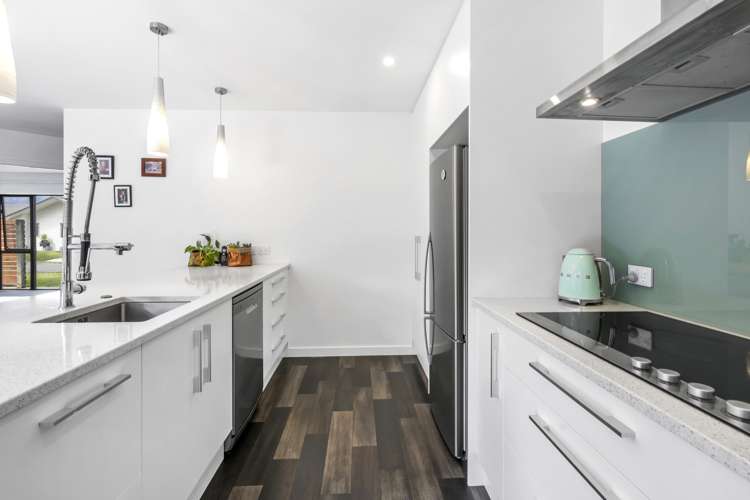 9 Cory Jane Grove Riverstone Terraces_4