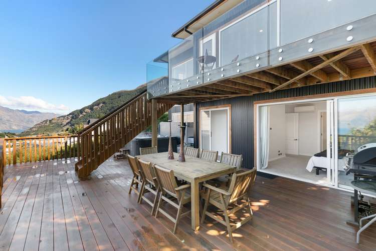 115 Wynyard Crescent Fernhill/Sunshine Bay_27