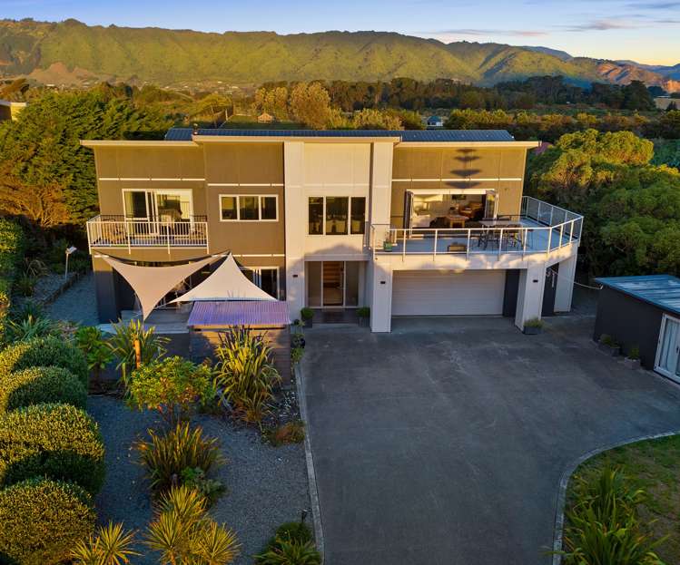 11 Pharazyn Avenue Waikanae Beach_26