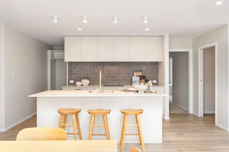 9 Alan Miers Way_1