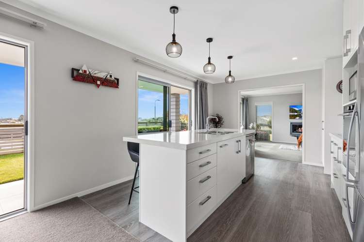 6 Louise Drive Ohauiti_13