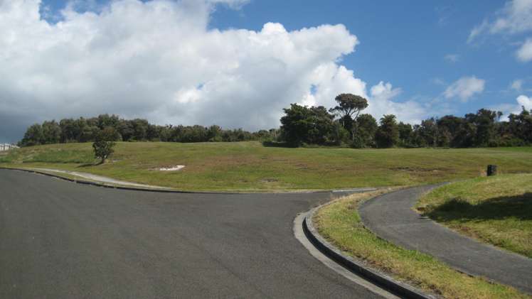 16 Sunrise Place Cable Bay_11