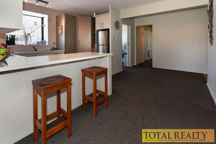 16 Davidson Crescent Hornby_9