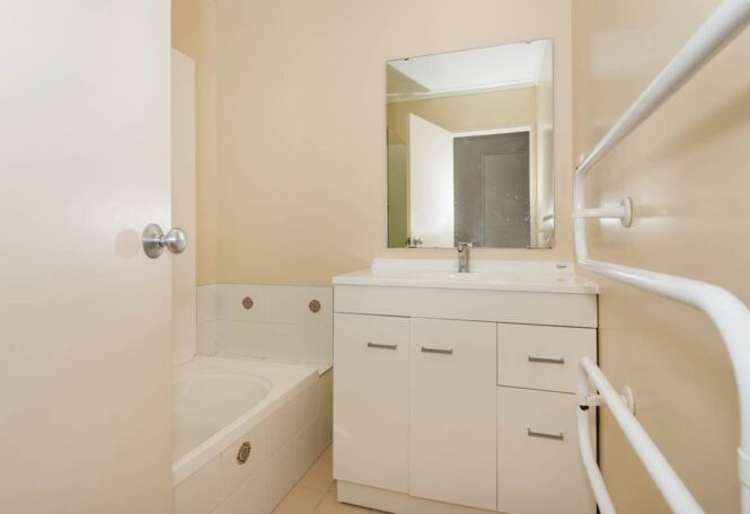 22 Chapel Road Flat Bush_11