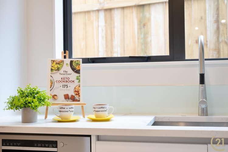 38B Rogan Street Hillsborough_13