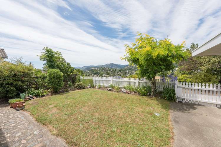 4 Jenner Road Toi Toi_2