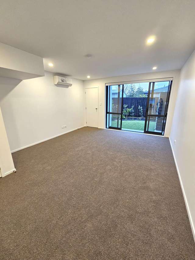4/3 Fairdale Place Birkdale_1
