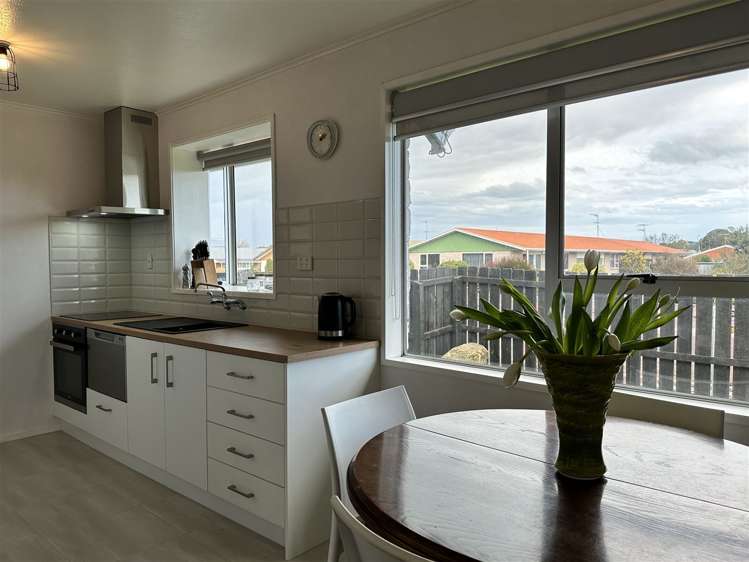 1/345 Burnett Street Ashburton_5