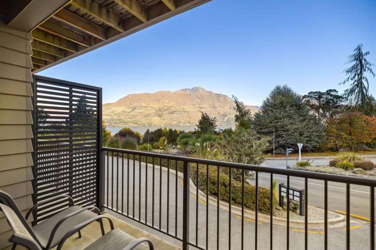 9/8 Mckerrow Place Fernhill/Sunshine Bay_33