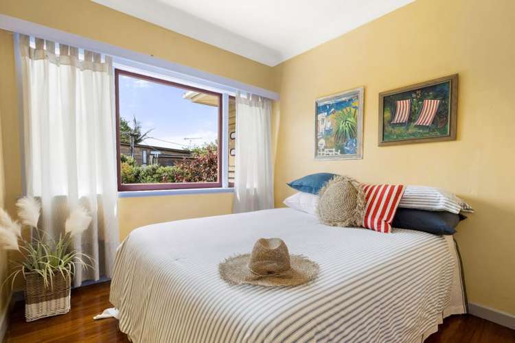 19a Old Lake Road Narrow Neck_16