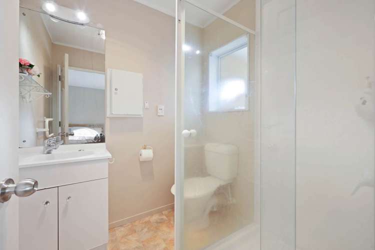 4 Davern Lane New Lynn_20