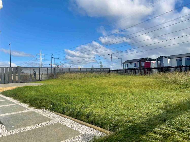 2 Longview Oak Lane Papakura_27