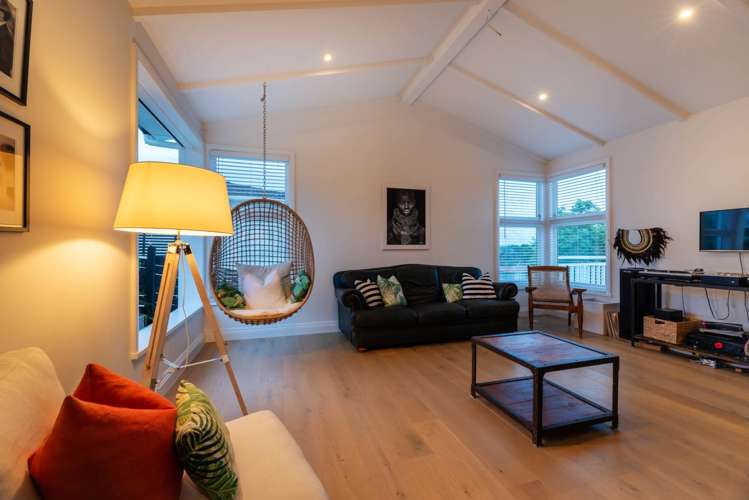 12 Bayside Avenue Te Atatu Peninsula_11