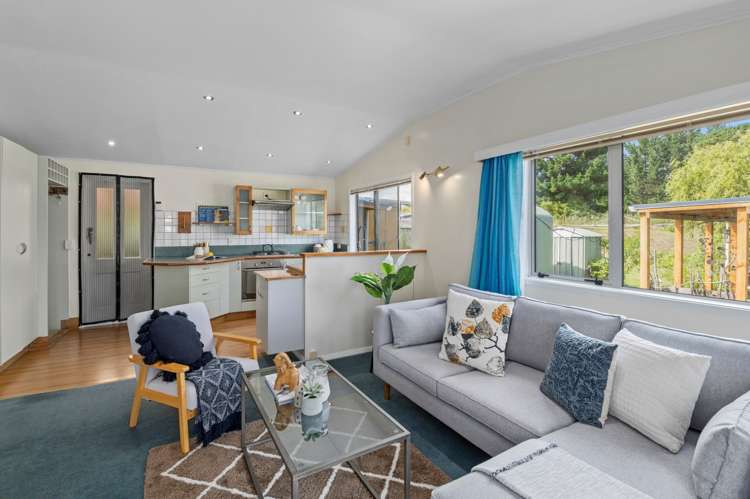 2 Barclay Grove Hokio Beach_5