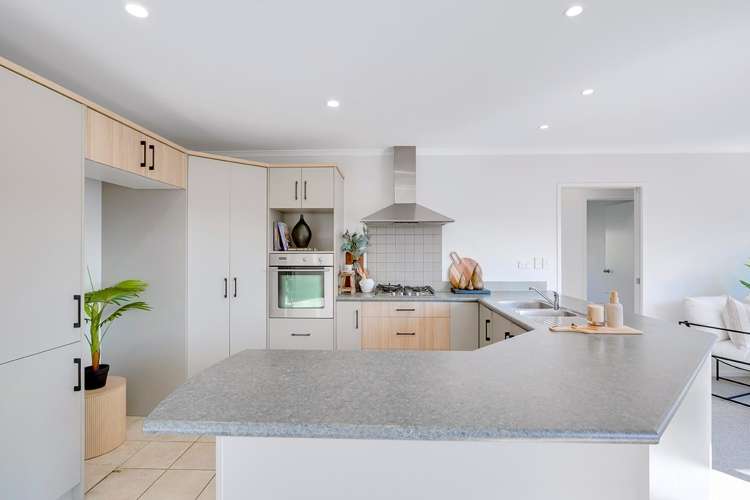 99 Rototuna Road_2