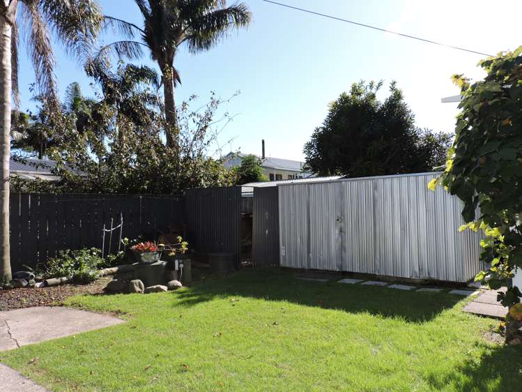 2 Aputa Avenue, Thames Coast Te Puru_17