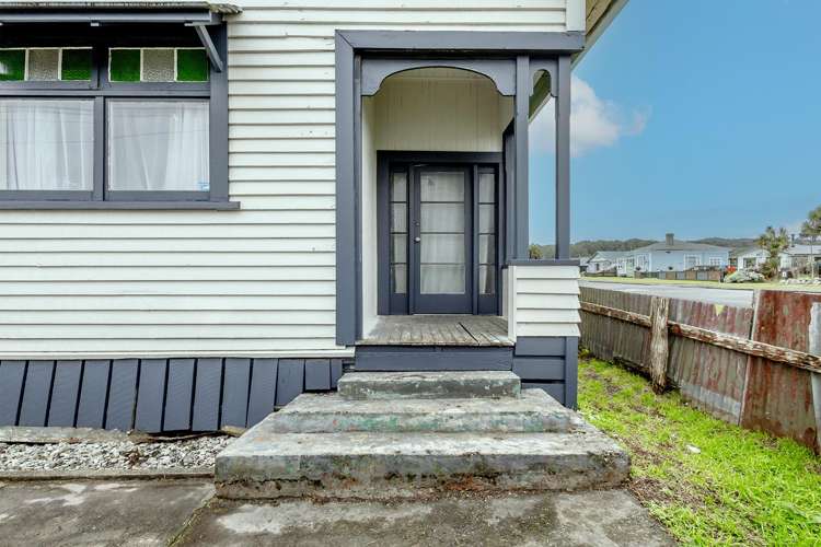 140 Park Street Hokitika_23