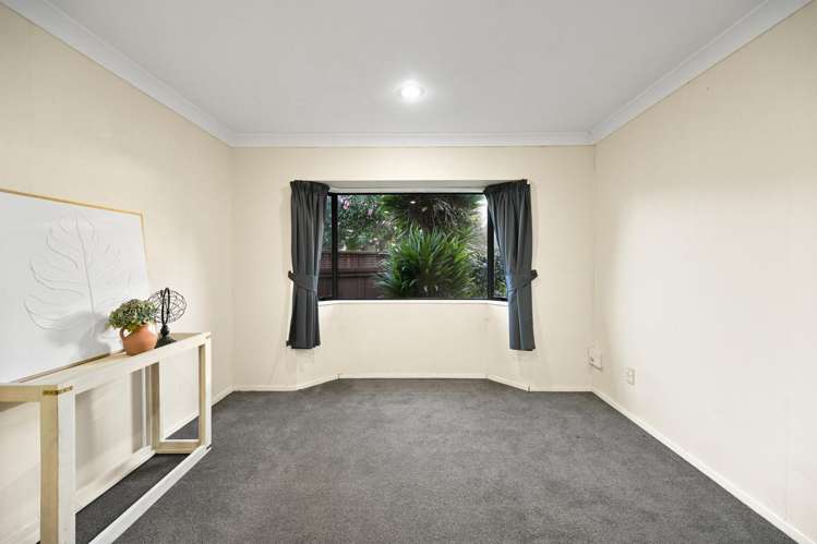 7 Plymouth Place Fairview Downs_11